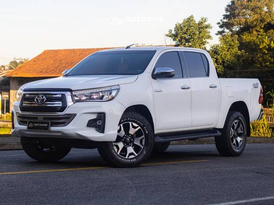 TOYOTA HILUX 2.8 SRX 4X4 CD 16V DIESEL 4P AUTOMÁTICO TOYOTA HILUX 2.8 SRX 4X4 CD 16V DIESEL 4P AUTOMÁTICO